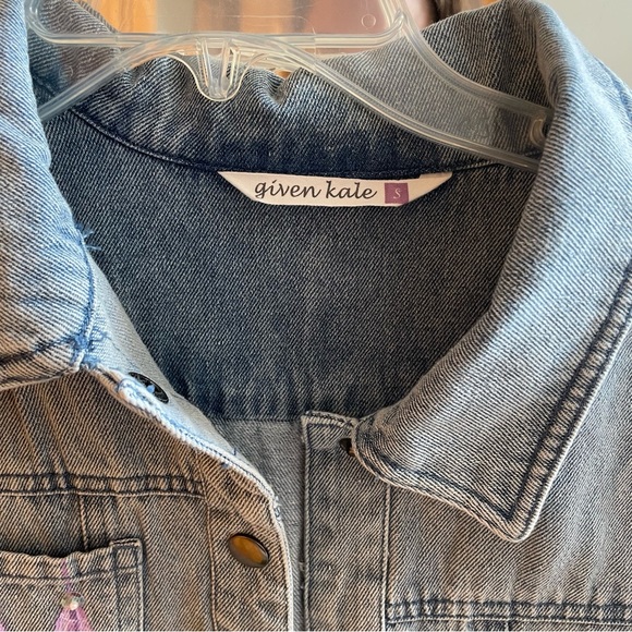 Hand painted denim vest with lace and moons - Picture 7 of 7